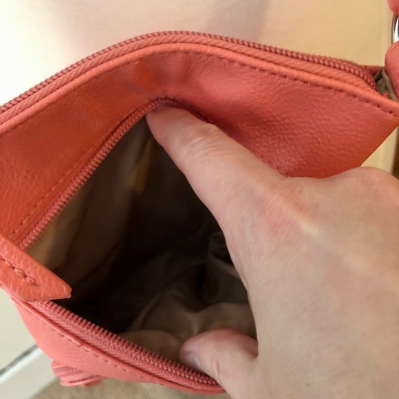 4-Pocket Nine West Purse - Picture 8 of 9